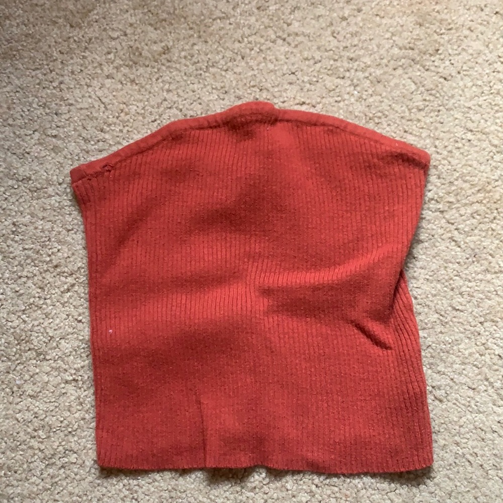 ‼️EVERYTHING NEEDS TO GO‼️ Crop sweater material